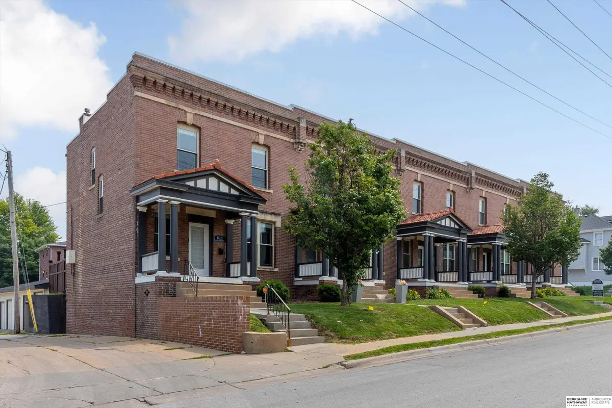 811 S 33rd Street, Omaha, NE 68105 - Image #1