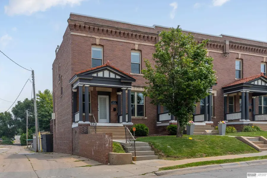 811 S 33rd Street, Omaha, NE 68105 - Image #2