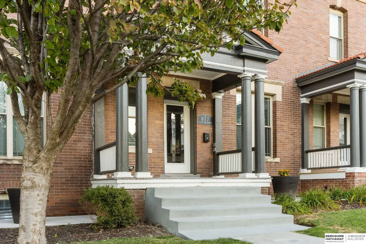 817 S 33rd Street, Omaha, NE 68105 - Image #1