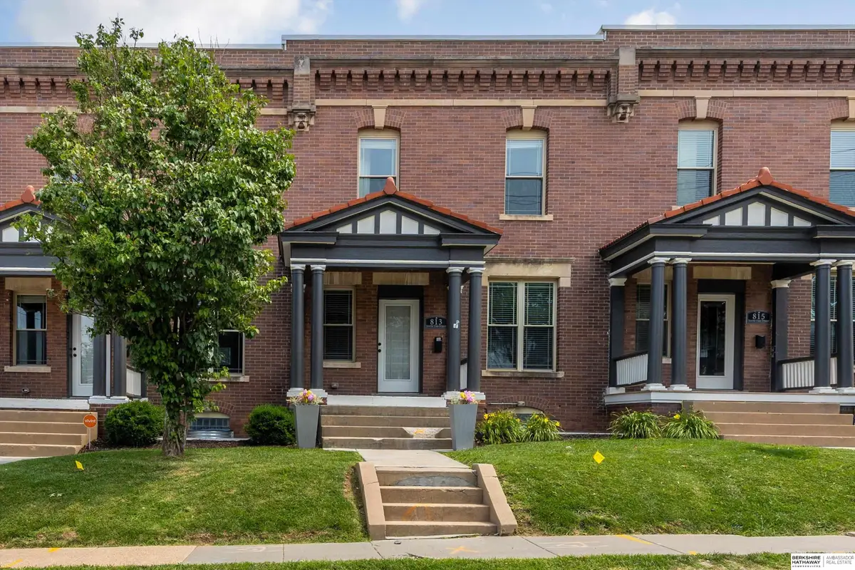 813 S 33rd Street, Omaha, NE 68105 - Image #1
