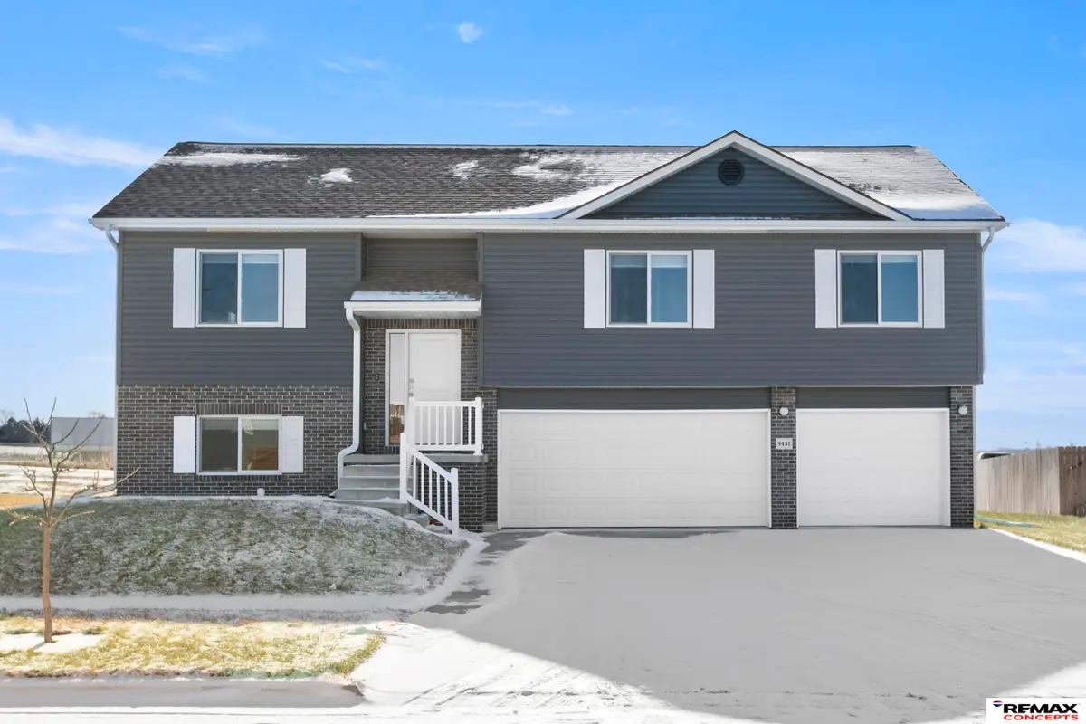 9431 Oxford Avenue, Waverly, NE 68462 - Image #1