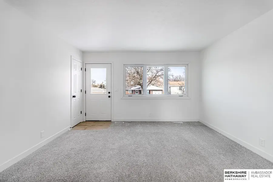 343 Highland Drive, Gretna, NE 68028 - Image #3