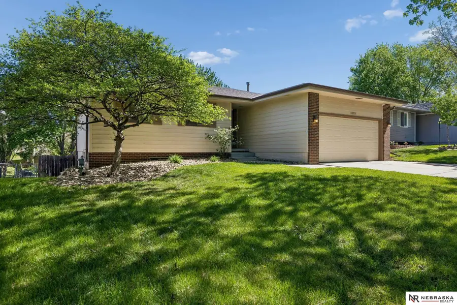 4228 Duxhall Drive, Lincoln, NE 68516 - #2