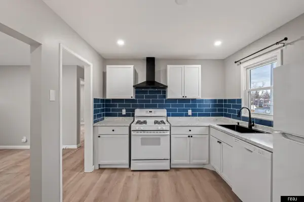 7347 S 72nd Avenue, La Vista, NE 68128