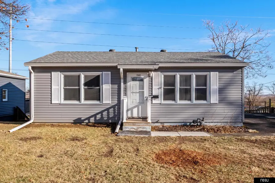 7347 S 72nd Avenue, La Vista, NE 68128 - Image #2
