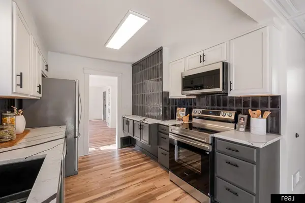 2011 N 64th Street, Omaha, NE 68104