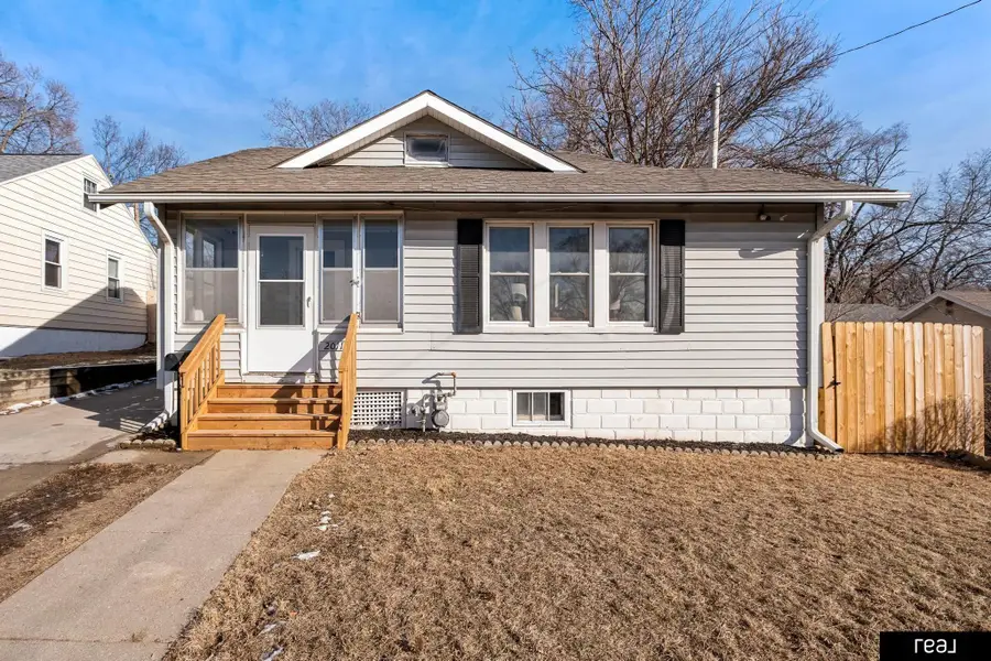 2011 N 64th Street, Omaha, NE 68104 - Image #2