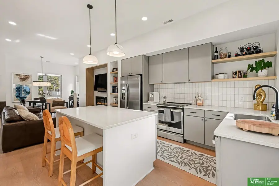 5302 Elmwood Plaza, Omaha, NE 68106 - Image #3