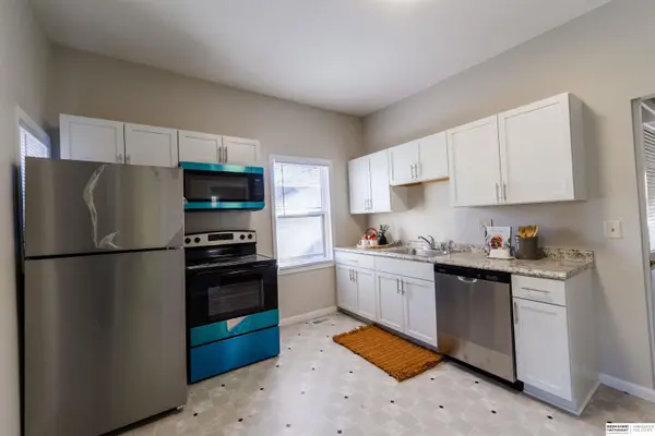 4266 Maple Street, Omaha, NE 68111