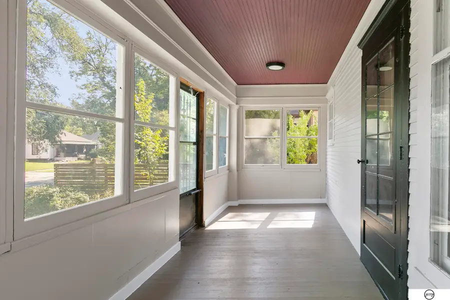 319 S 30th Street, Lincoln, NE 68510 - Image #2