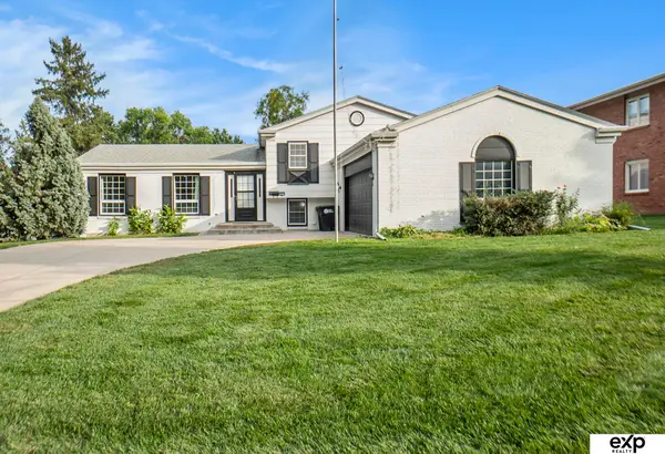 1615 S 136th Street, Omaha, NE 68144