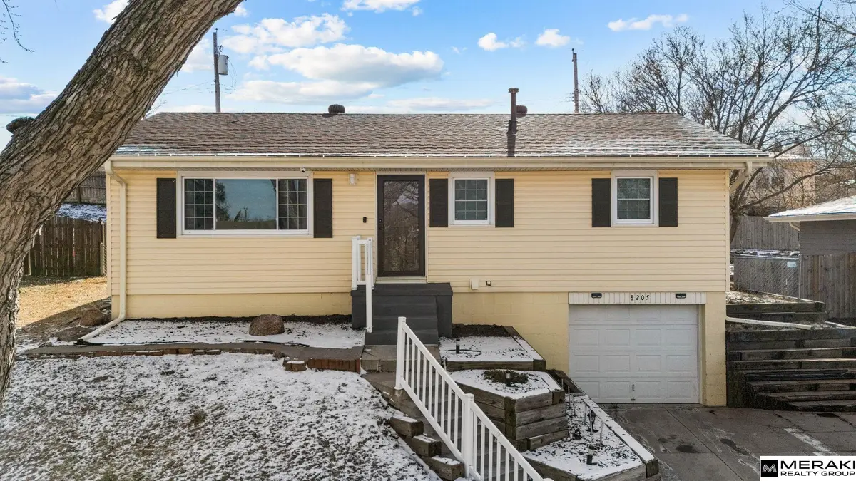 8205 Walnut Lane, Omaha, NE 68127 - Image #1