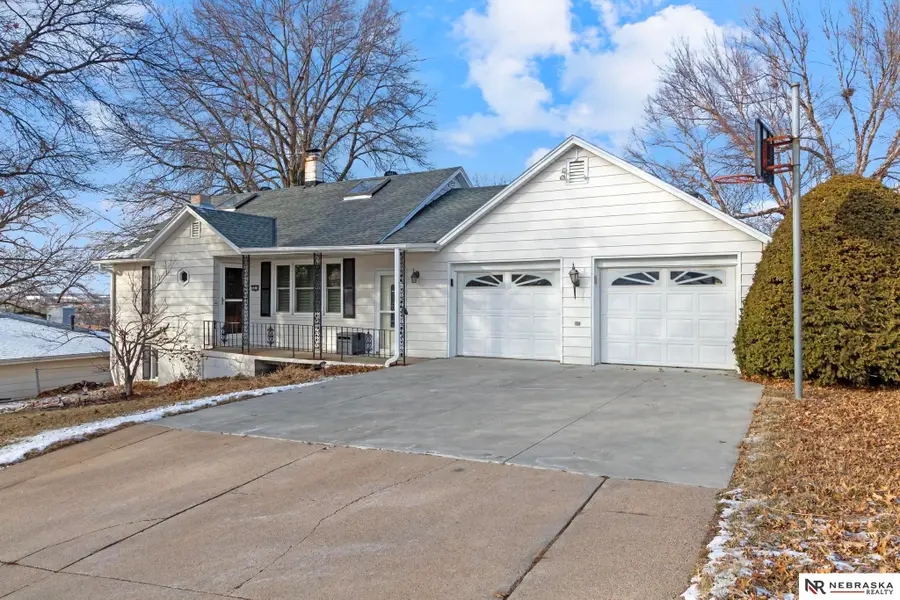 5610 R Street, Omaha, NE 68117 - Image #2