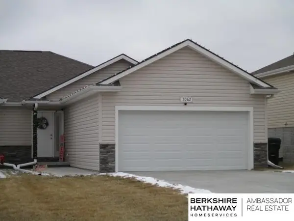 1062 N 170 Avenue, Omaha, NE 68118