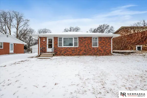 949 N 68th Street, Lincoln, NE 68505