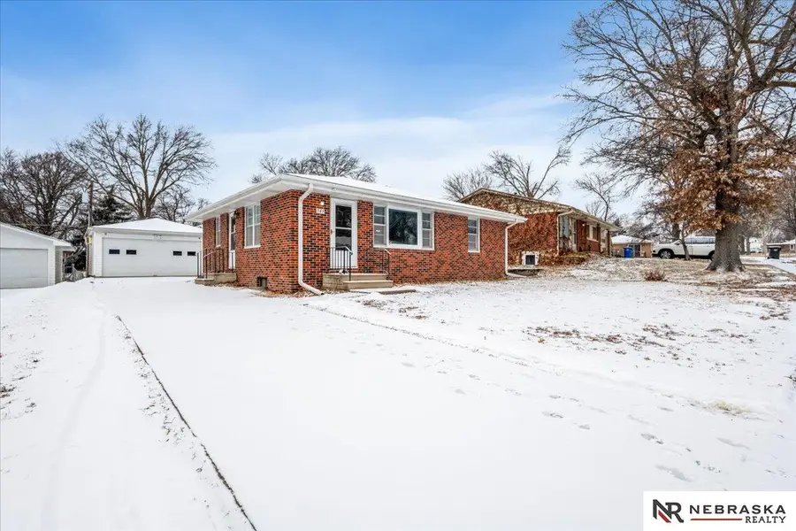 949 N 68th Street, Lincoln, NE 68505 - Image #2