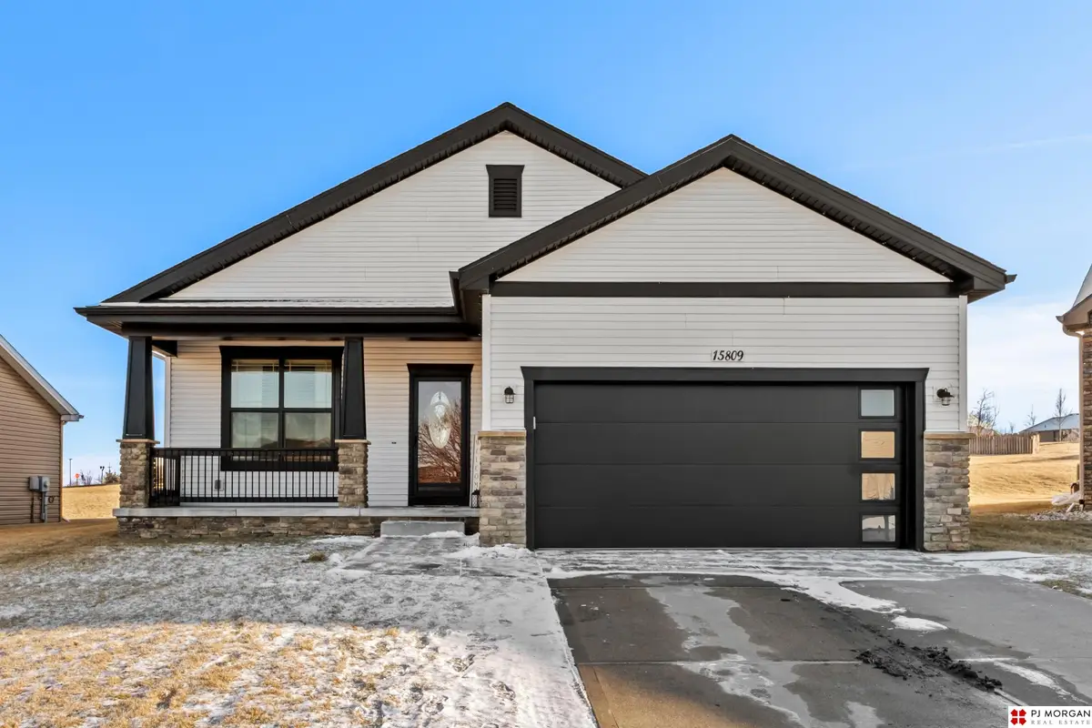 15809 Young Circle, Bennington, NE 68007 - Image #1