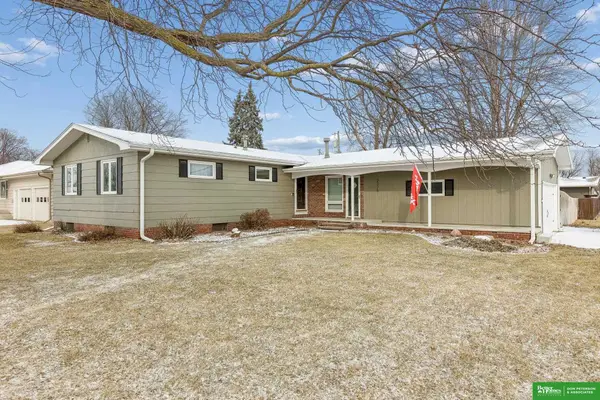 2328 Parkview Drive, Fremont, NE 68025