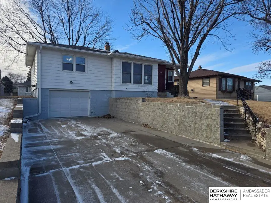 6916 S 41st Avenue, Bellevue, NE 68147 - Image #2