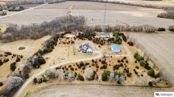 9433 2nd Street, Firth, NE 68358