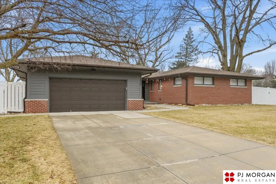 11825 Hickory Road, Omaha, NE 68144 - Image #2
