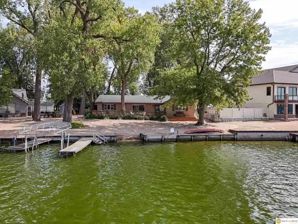 S-1032 Platte Shore Drive, Fremont, NE 68025