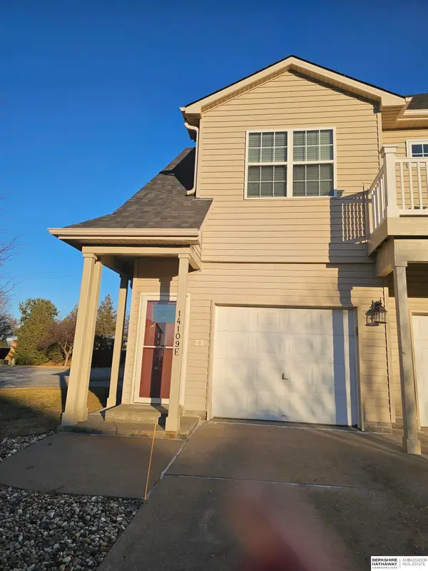 14109 Tregaron Ridge Avenue #E, Bellevue, NE 68123