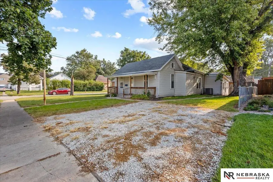 1036 N 8th Street, Lincoln, NE 68508 - #3