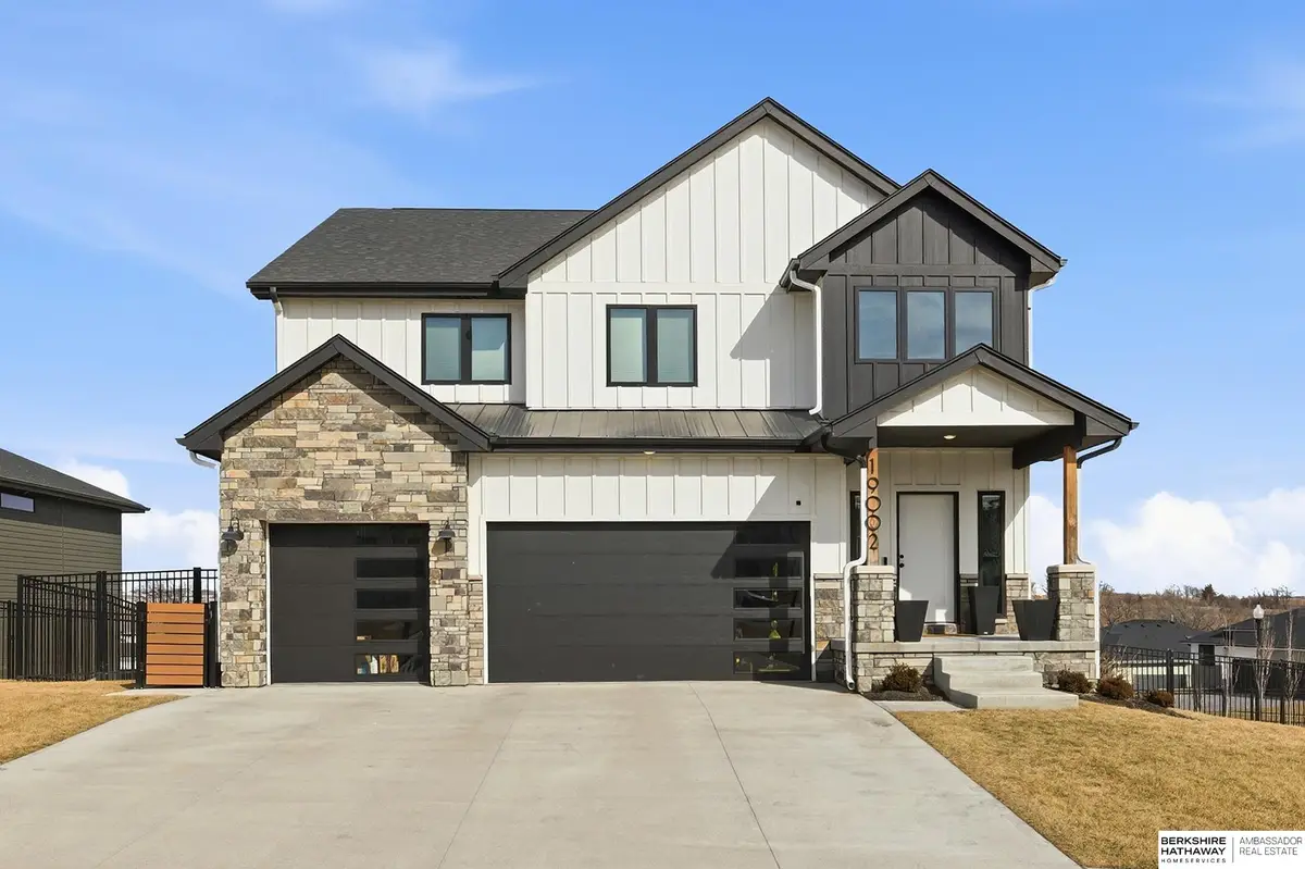 19002 Acorn Drive, Gretna, NE 68028 - Image #1