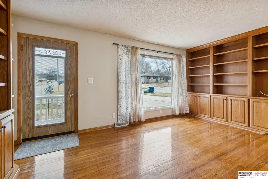 1216 Hillcrest Drive, Bellevue, NE 68005 - #3