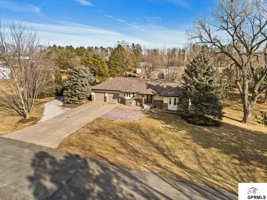 12503 Westridge Road, Gretna, NE 68028 - Image #2