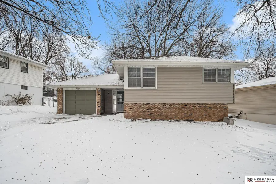 9551 Taylor Street, Omaha, NE 68134 - Image #2