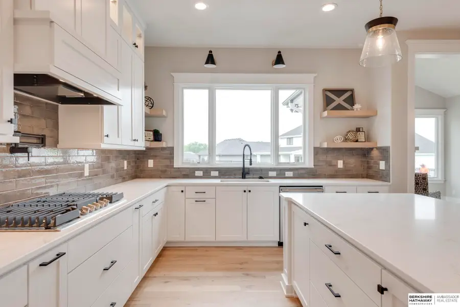 9911 Cimarron Street, Papillion, NE 68046 - Image #3