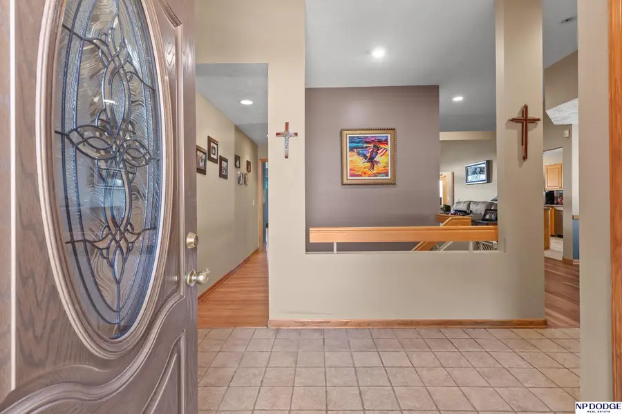 1004 Shoal Point Drive, Carter Lake, IA 51510 - #3