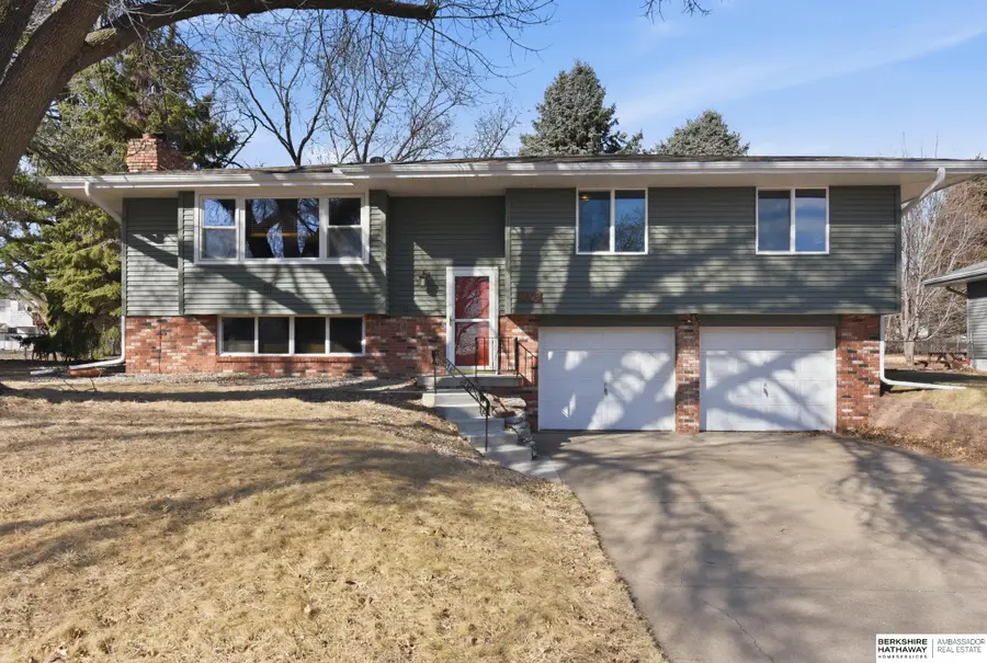 4008 N 93rd Street, Omaha, NE 68134 - #2