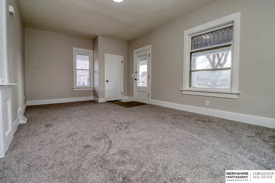 924 Plum Street, Lincoln, NE 68502 - #2