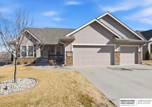 14836 Prairie Star Street, Bennington, NE 68007