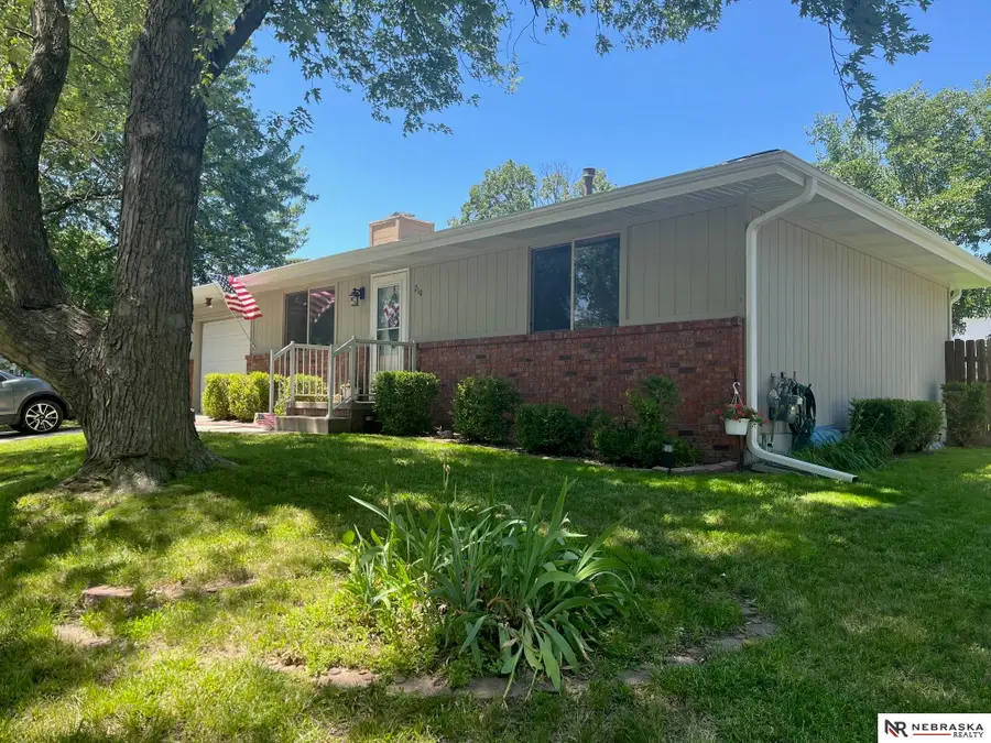 210 Bridger Road, Lincoln, NE 68521 - #3