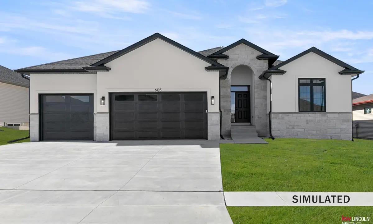 605 N 108 Street, Lincoln, NE 68527 - #1