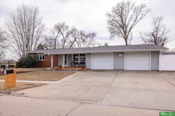 9711 Corby Street, Omaha, NE 68134