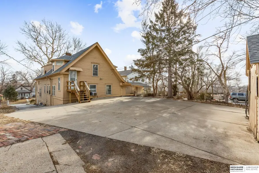 2526 S 10th Street, Omaha, NE 68108 - #3