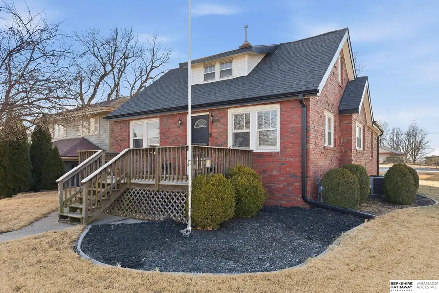 3052 S 43rd Street, Omaha, NE 68105 - #2