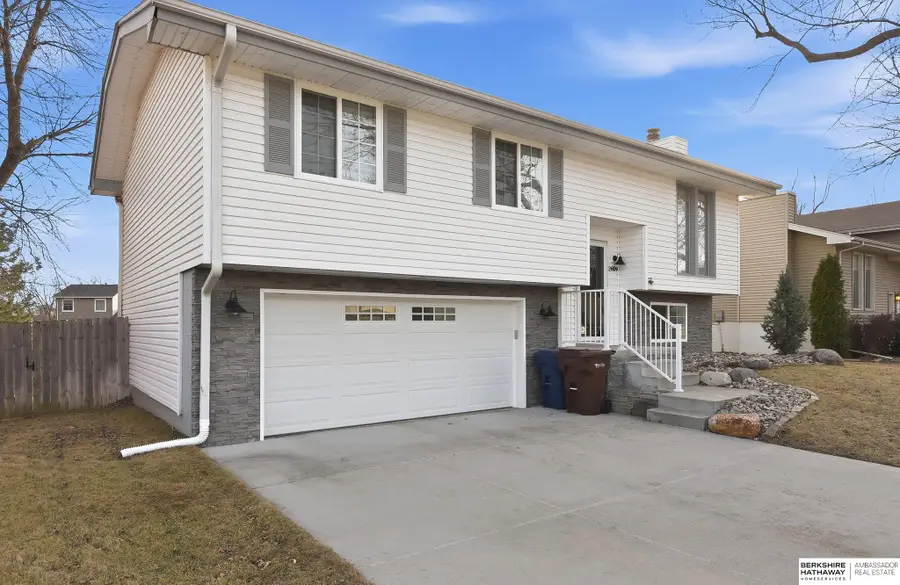 2809 Ponderosa Drive, Bellevue, NE 68123 - #3