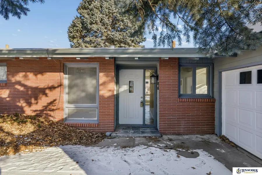 540 N 58th Street, Lincoln, NE 68505 - #2
