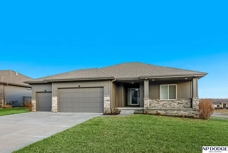 12027 Longshore Avenue, Papillion, NE 68046 - #2
