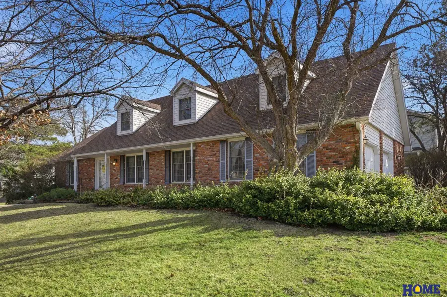 930 Evergreen Drive, Lincoln, NE 68510 - #3