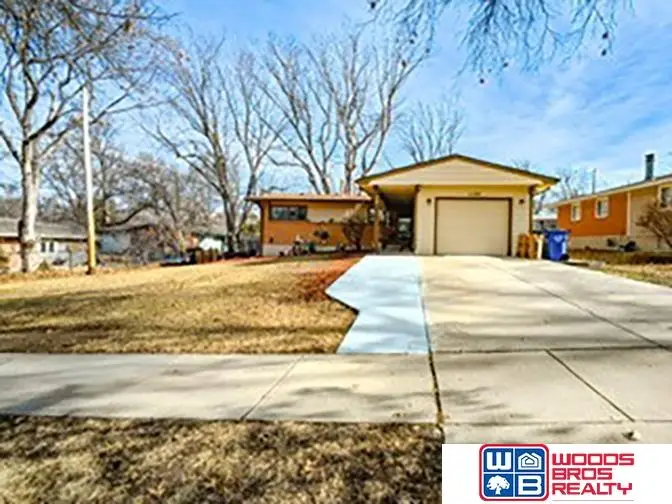 1130 Colony Lane, Lincoln, NE 68505 - #1