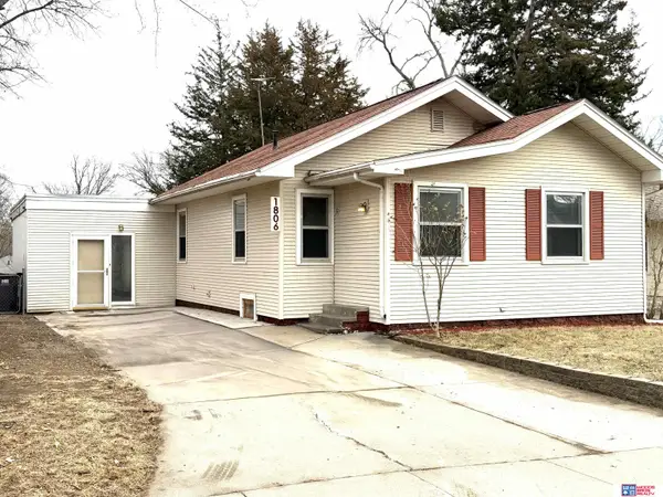 1806 S 50th Street, Lincoln, NE 68506