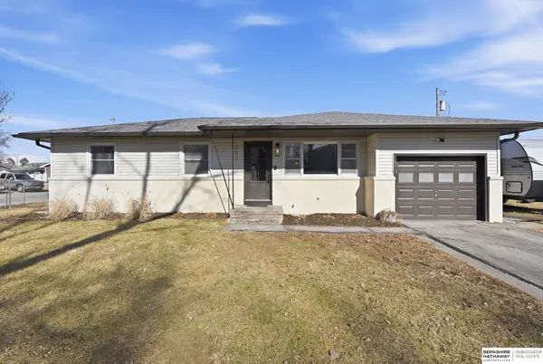 212 W Waring Street, Valley, NE 68064