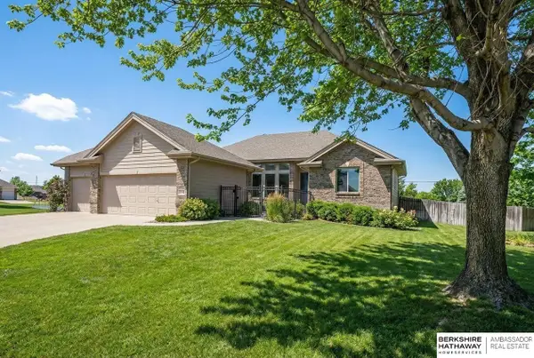 17406 Augusta Circle, Omaha, NE 68136